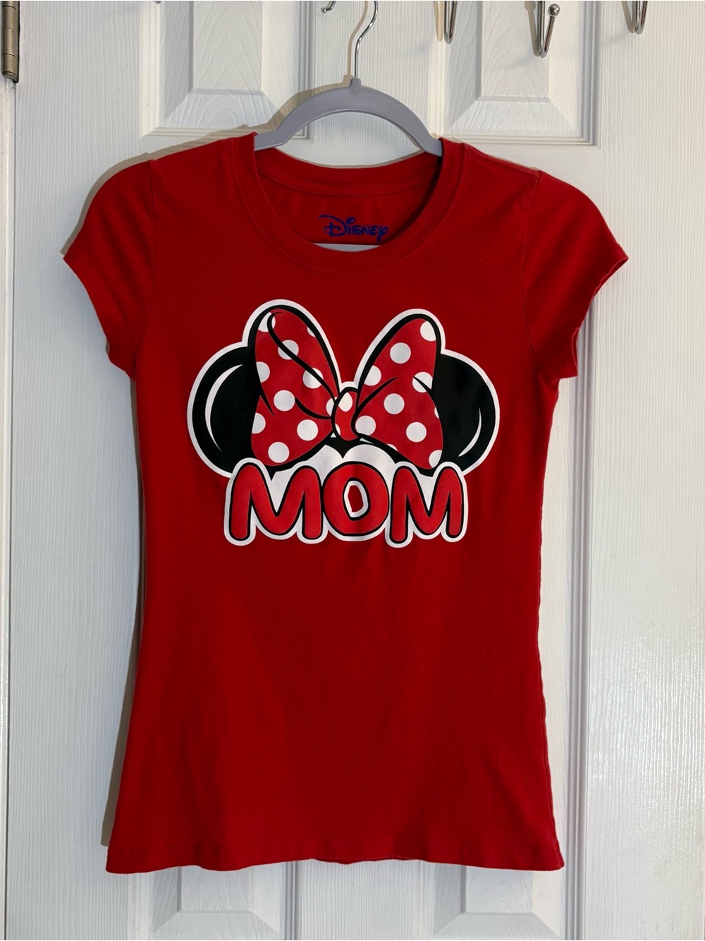 Disney Minnie Mouse Mom T-Shirt Womens Small S Red Short Sleeve Graphic Tee Top